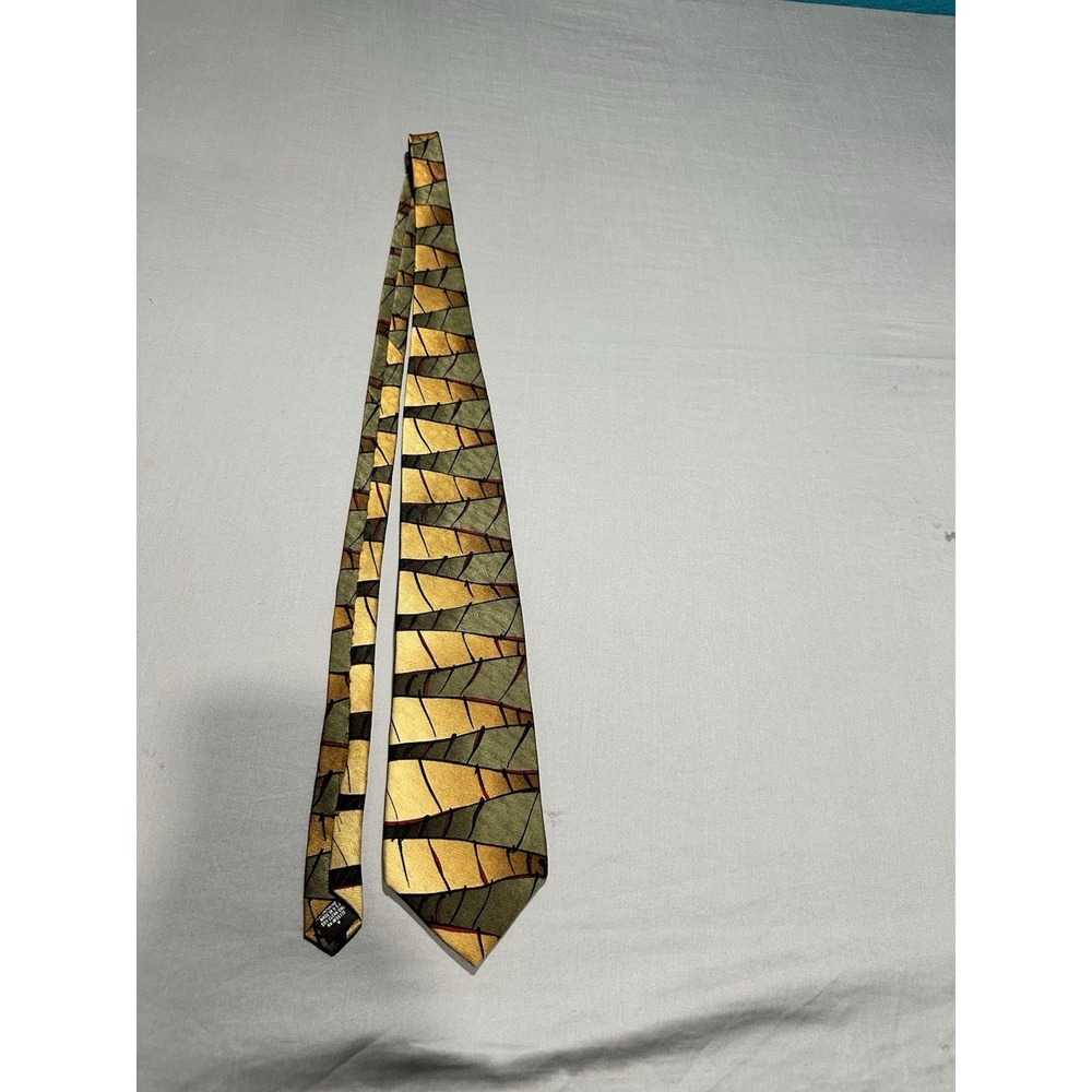 VTG Ziggurat‎ Scale Pattern Geometric Silk Necktie